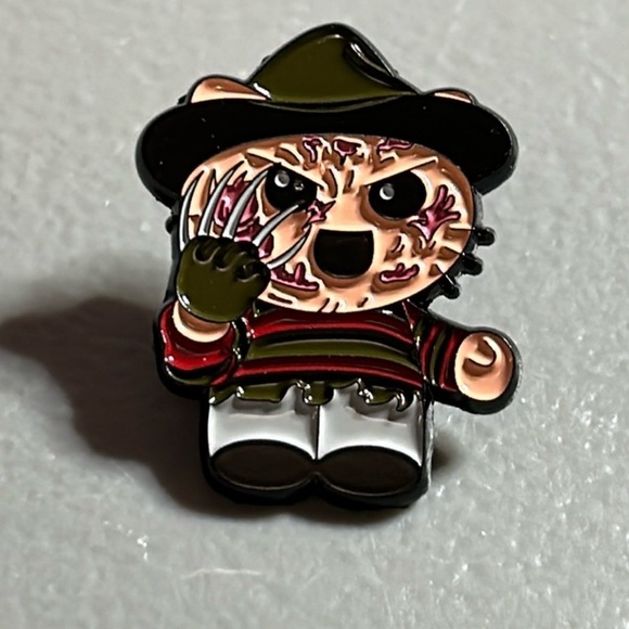 Disguised spooky Kitty enamel Pins - 3 pins - Picture 2 of 3